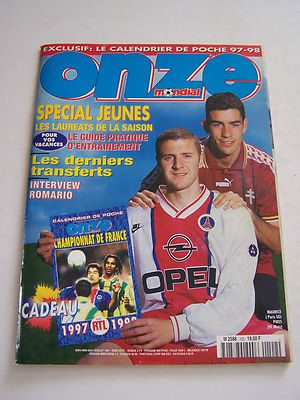 MAGAZINE FOOTBALL ONZE MONDIAL N° 7 AVEC 8 FICHES PREDECOUPES EN BON ETAT