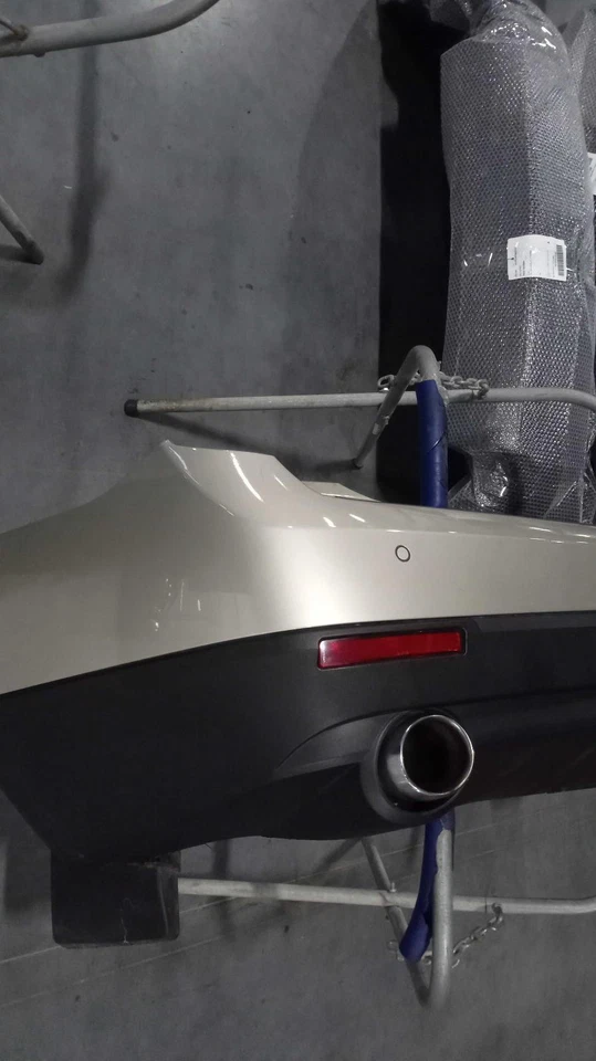 Cadillac SRX 2014 plateado genuino conjunto de parachoques OEM - usado, 112 k millas Foto 2 de 3