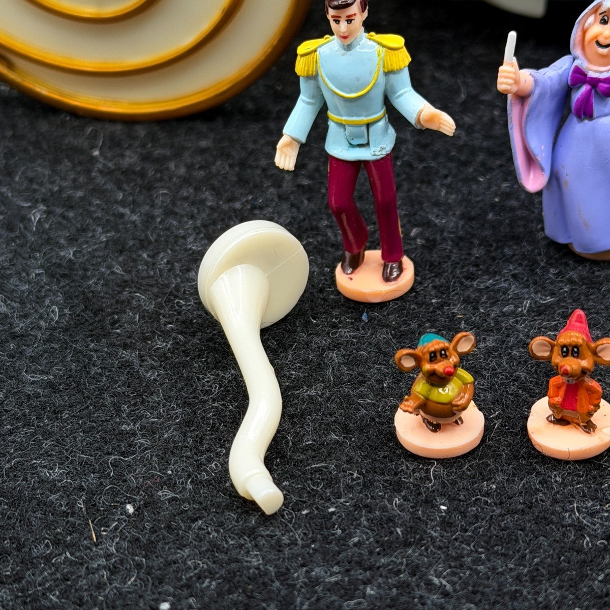VTG 1999 Polly Pocket Cinderella Carriage With Figures NO KEY | eBay