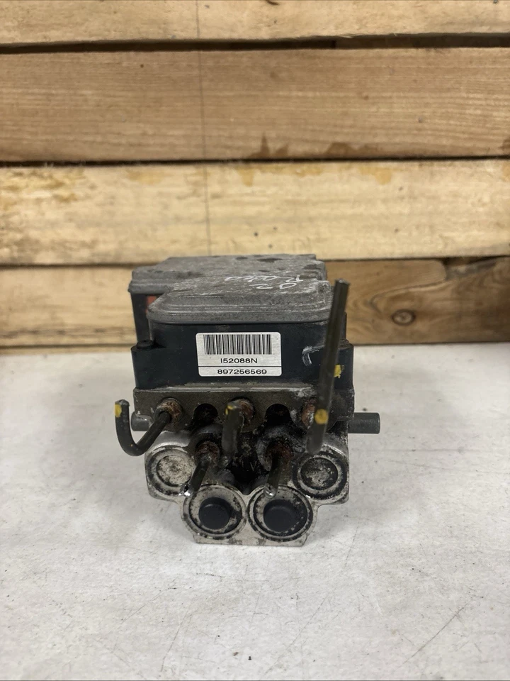 2002 Isuzu Rodeo Axiom ABS антиблокировочный тормозной насос в сборе 897256569 - Изображение 2 из 4