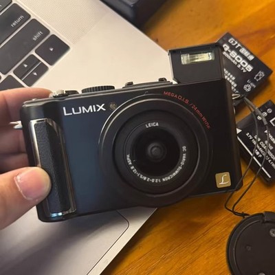 Panasonic Lumix DMC-LX3 Digital Compact Camera 10.1 MP 2.5x