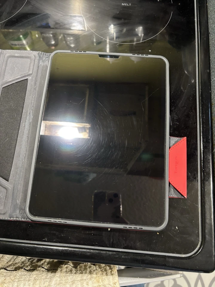 Apple iPad Pro 11-inch A1980 WiFi 256GB Silver Tablet - Image 3 of 4