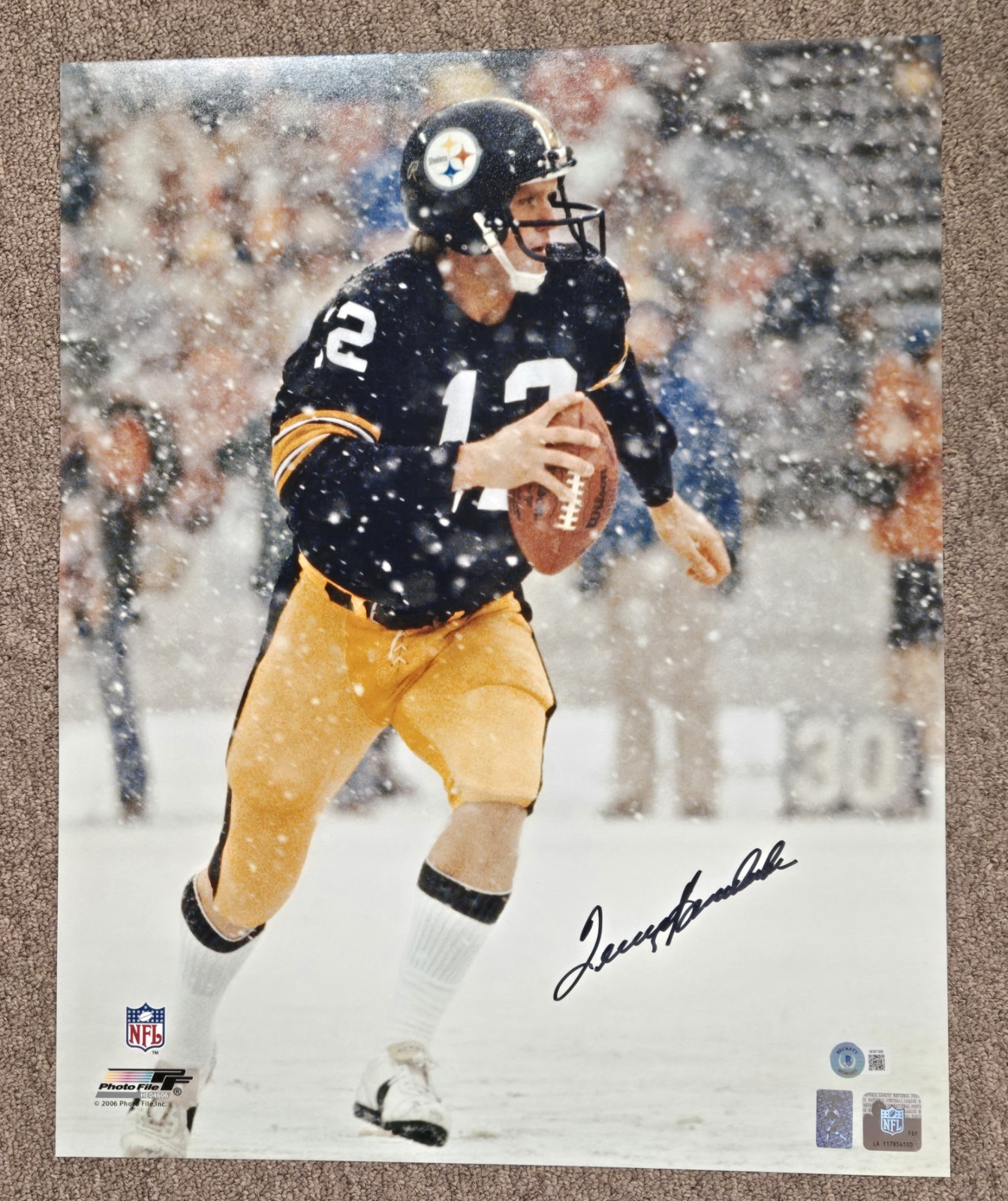 Terry Bradshaw Autographed Signed Pittsburgh Steelers 16x20 Photograph 6 Beckett 
