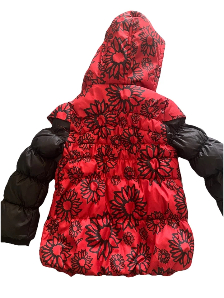 VERSACE, Girls, Red & Black Floral Puffer Jacket, Sz 5/6. - Image 4 of 4