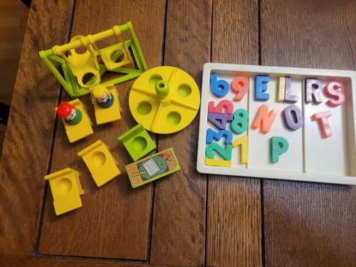 Vintage Fisher-Price Little People School House #923 Accerories Only