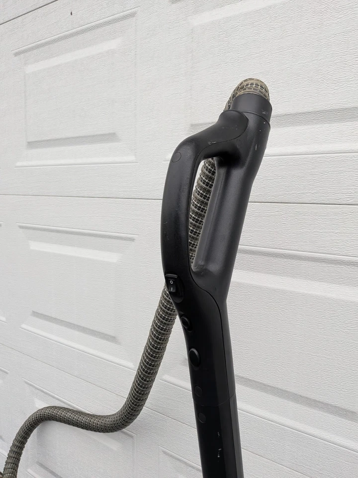  Tristar A101S Canister Vacuum With Hose And Attachments No Powerbrush. MINT!!! - Image 4 of 4