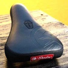 SHADOW CONSPIRACY CROW PIVOTAL MID BMX SEAT GT HARO CULT RANT SUBROSA BLACK NEW