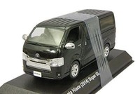 Kyosho 03861BK Toyota Hiace 2014 Super GL Mini Van 1:43 Schwarz RHD