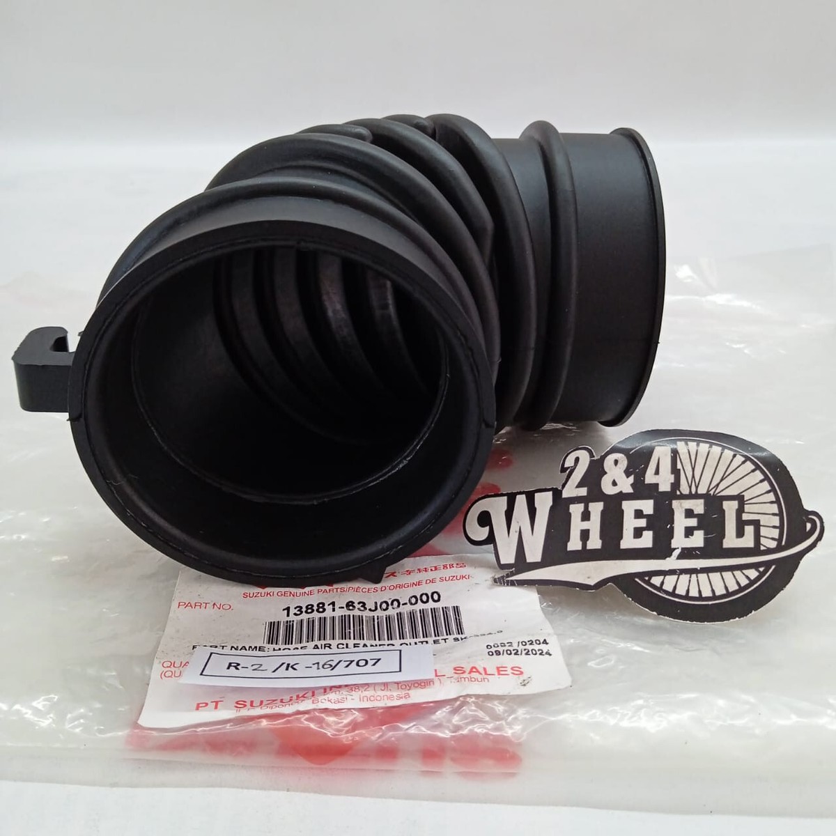13881-63J00-000 Air Cleaner Intake Hose Pipe Suzuki Swift RW RS