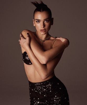 Dua Lipa 8x10  Glossy Photograph in Mint Condition