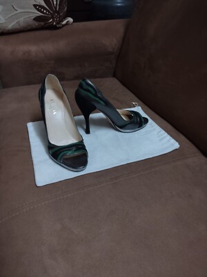 Prada gray/black/green leather/suede women's open toe pumps Italy 38 EUC