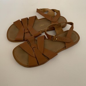 saltwater sandals men