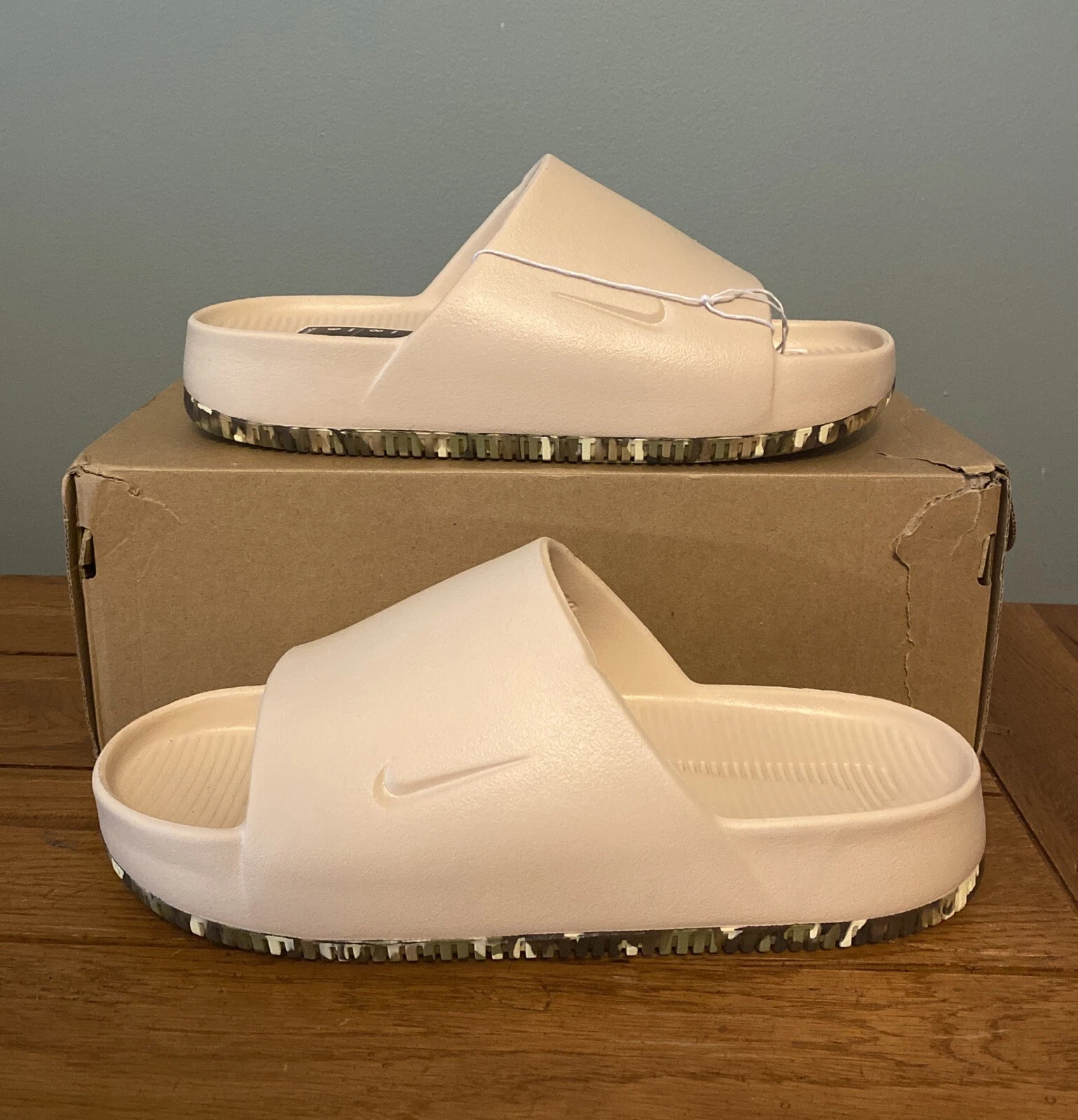 Nike Calm Slide Sanddrift Marrone Mimetico Uomo Taglia 8 FD4116 101 Nuove con etichette