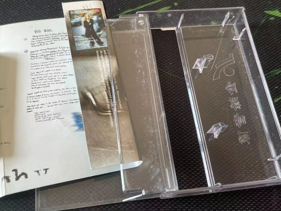 Avril Lavigne Let Go China First Edition Cassette Tape Very Rare Foto 3 de 4