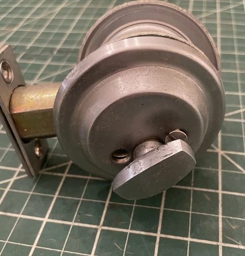Best Deadbolt Used Sfic Lock 26d Finish 2 3/4” Backset Facilities Locksmith image 4