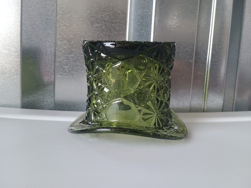 Vintage Indiana Glass Avocado Green Top Hat Candy Dish Vase Starburst 3.25" - Picture 7 of 9