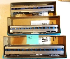 HO SCALE 3 DIFFERENT ATHEARN BALTIMORE & OHIO PASSENGER CARS.(S4)
