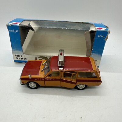 CCCP ソ連 ロシア VOLGA GAZ 24 救急車 ミニカーセット