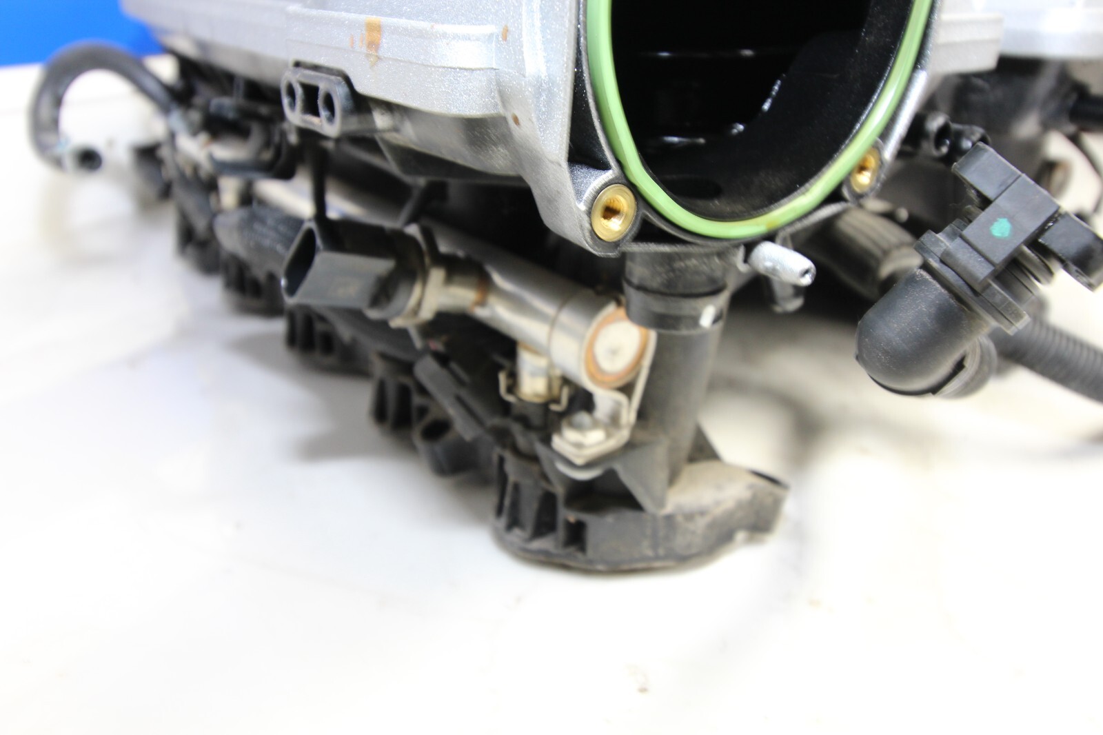 18-21 AUDI R8 V10 5.2L ENGINE INTAKE MANIFOLDS MANIFOLD ASSEMBLY UPPER PLENUM