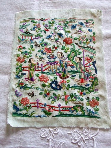 BEAUTIFUL ANTIQUE SILK EMBROIDERED PANEL 12 X 10 INCHES