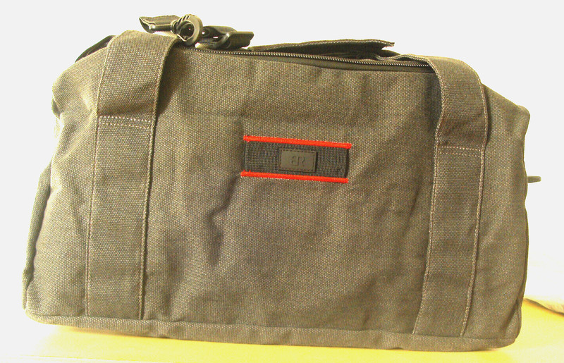 Bella Russo Gray/Black Canvas 20"  Weekender Bag  INV 00806 New