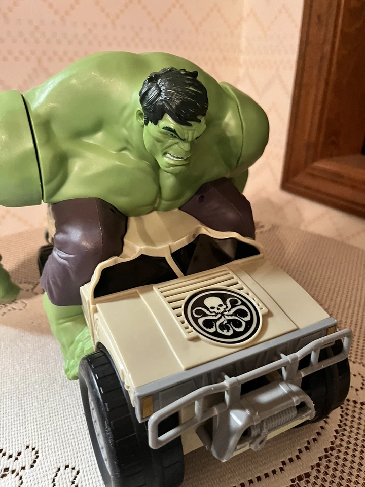 Jakks Marvel Avengers XPV Hulk Smash RC Jeep Truck No Remote Control - Image 2 of 4