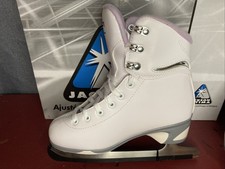 Jackson Ultima Skates 180 Misses Size 3 Brand New In Box JS181. White. Beautiful