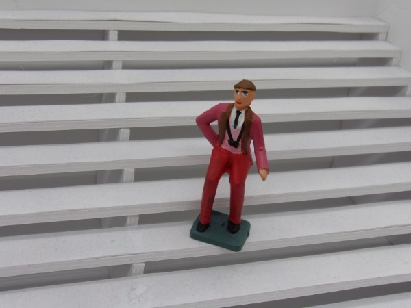 F918 Greenhills Scalextric Carrera Seated Male Spectator 1.32 Scale - NEW