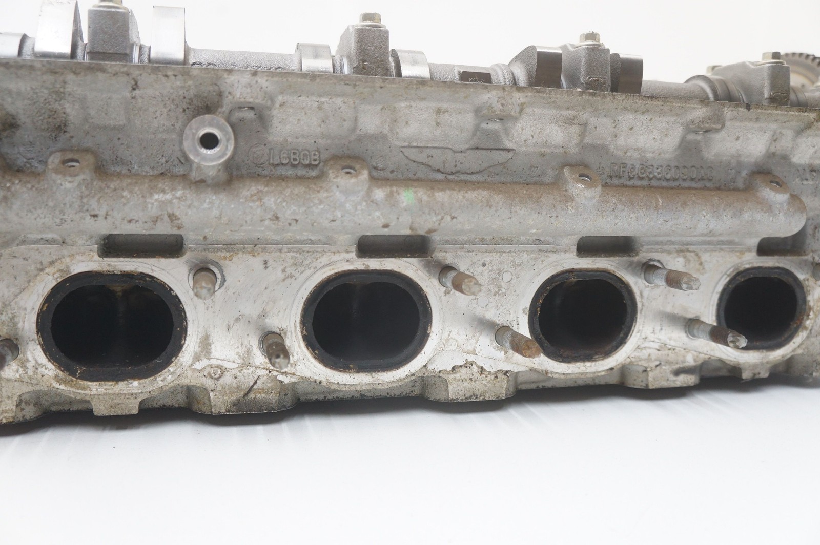 Right Engine Cylinder Head Assembly 6G33-06-10521 Aston Martin V8 Vantage 2007