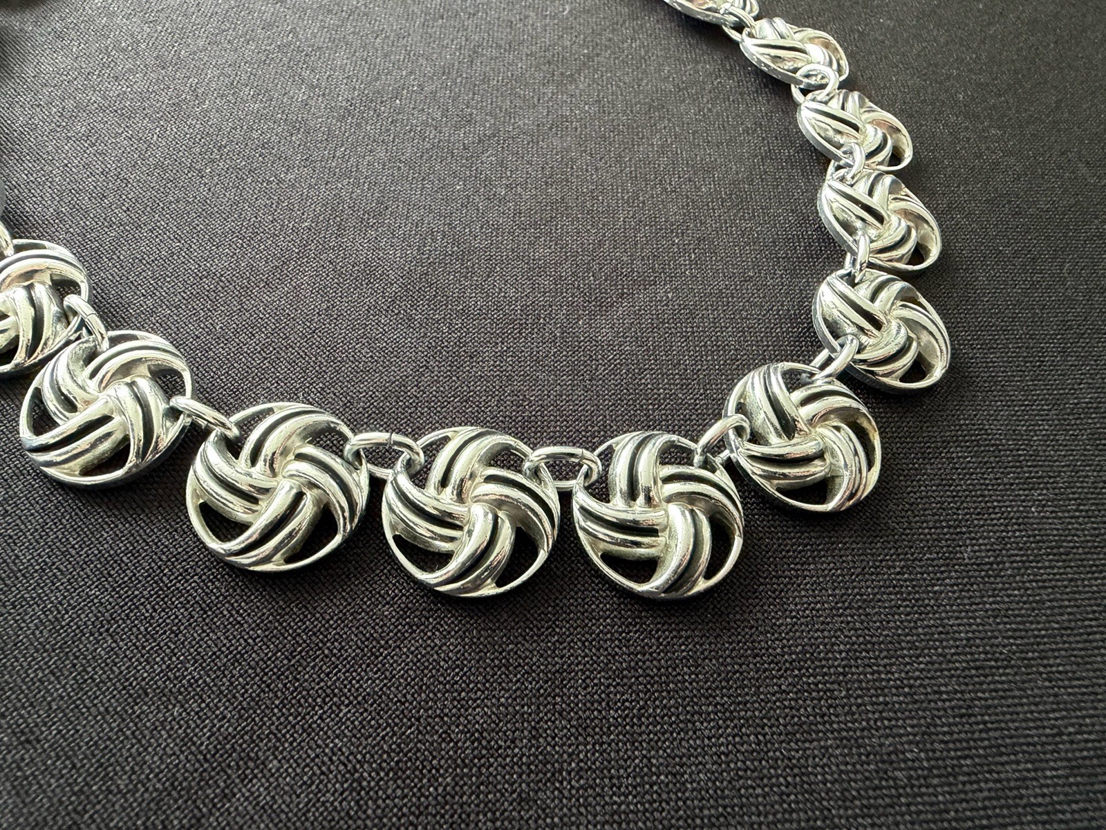 Vintage Interlocking Link Lightweight Silver Tone… - image 1