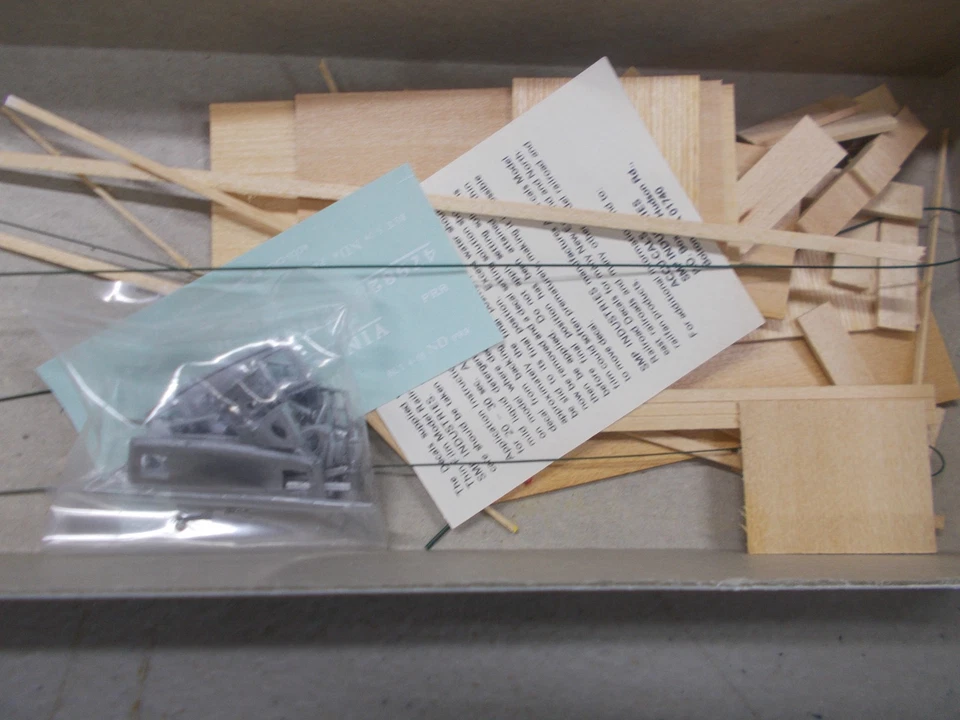 AMBROID # H-22 ~ PENNSYLVANIA 4- OR 8-WHEEL CABOOSE CAR KIT~ HO SCALE ~ LOT A - Image 2 of 4