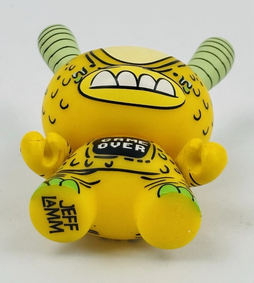 Mini figuras de vinilo kidrobot Kaiju Dunny Battle Series - M5 Bravo Foto 4 de 4