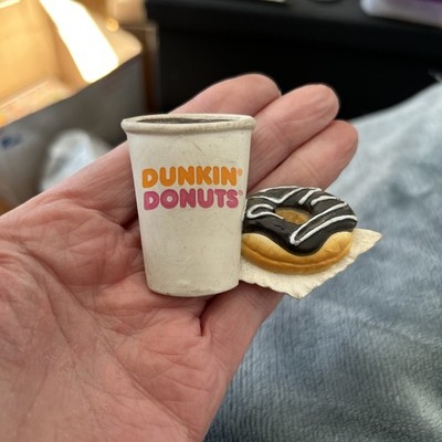 Dunkin Donuts Coffee & Donut Magnet 1998