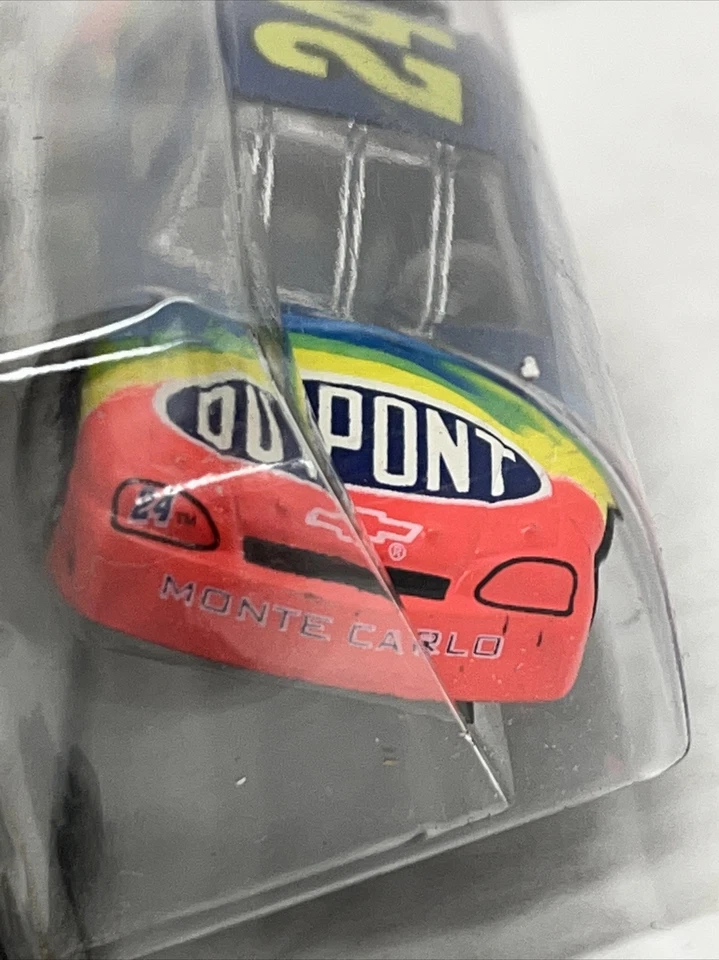 Jeff Gordon #24 NASCAR Dupont Chevrolet 1996 Revell 1:64 Scale Die Cast New - Image 3 of 4