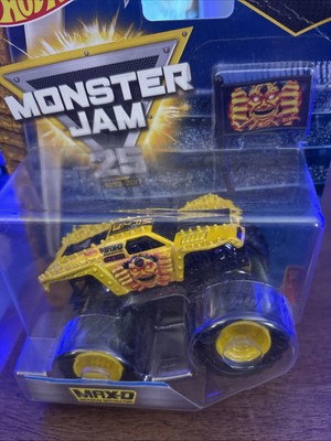 2016 Hot Wheels Monster Jam Max D Maximum Destruction Yellow Version
