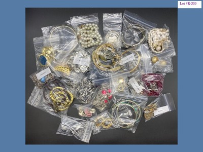 Mixed Jewelry Lot- ALL WEARABLE - Some Signed - 26 Pieces - Bagged (Lot #K-235)