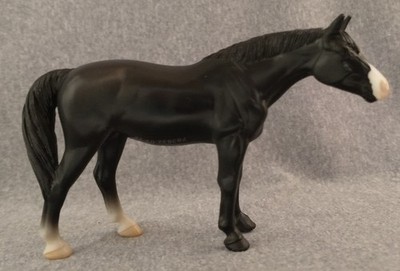 Breyer Stablemate Stock Horse G4 Quarter Horse Black Retired