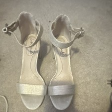 LifeStride Silver Strappy Block Heel Sandals Open Toe Ankle Strap Buckle