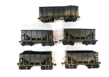 (5) HO ore cars (lot 7290)