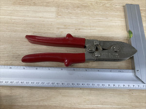 MALCO C5 - 5 BLADE PIPE CRIMPER WITH RED RUBBER GRIPS crimping stove gutter HVAC