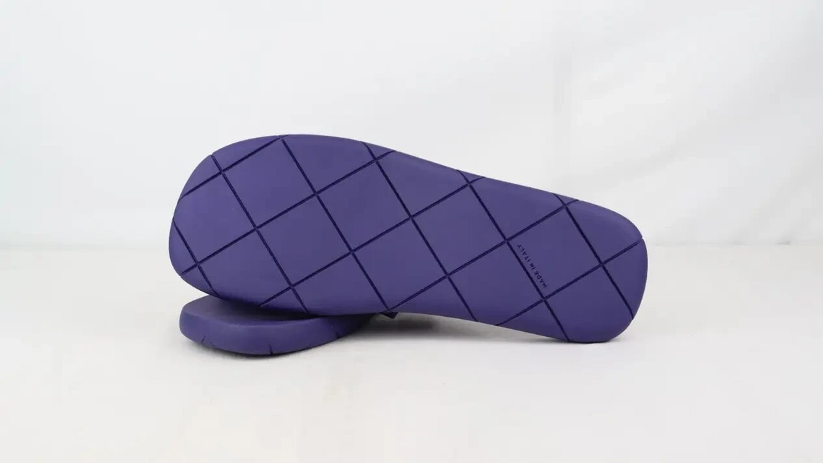 Bottega Veneta Intrecciato Starfish Plat Sandal in Blue BNWB Bottega Veneta Intrecciato Starfish Plat Sandal in Blue BNWB