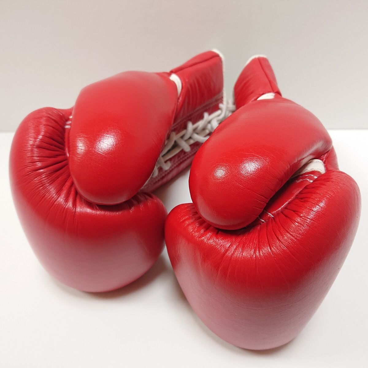 Winning Boxing Gloves 8oz Red MS-200 Lace-up type from Japan Winning Boxing Gloves 8oz Red MS-200 Lace-up type from Japan