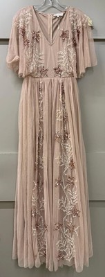 MAYA DELUXE Maxikleid mit Blumenverzierung und Capeärmeln - UK 8 / EU 36 / US 4