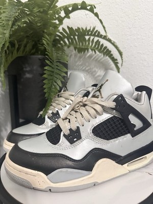 Jordan Air Jordan 4 Teens Mid Top Leather Lace-Up Sneakers White/Black/Gray