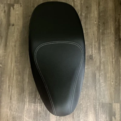 NEW PIAGGIO VESPA SPRINT 125 OEM Buddy Seat Saddle Black 2016-2020 White Stitch - image 1 of 4