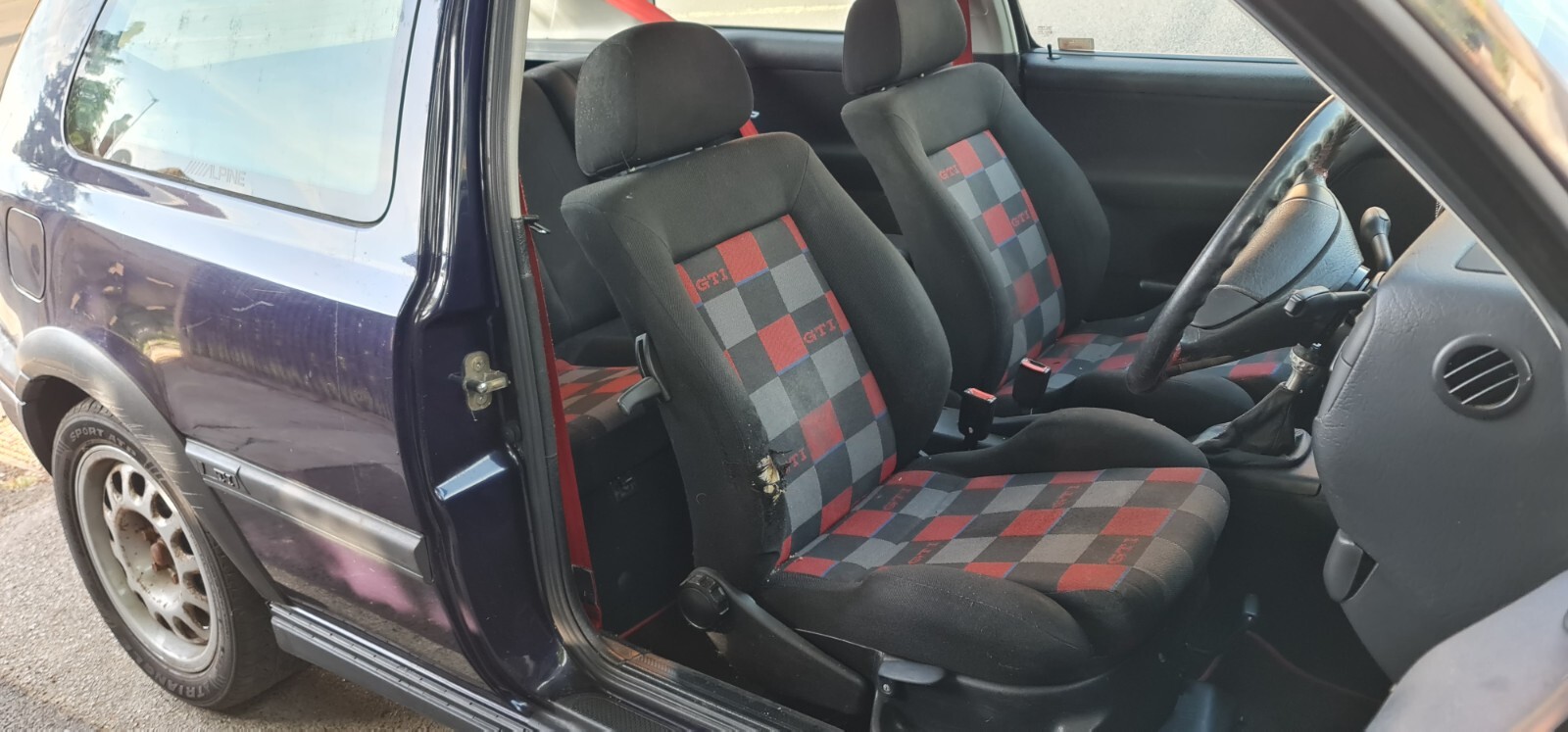 Image 5 - VW GOLF GTI 16V 2.0 ANNIVERSARY ABF TWO DOOR MANUAL 1996 Barn Find (sort of)