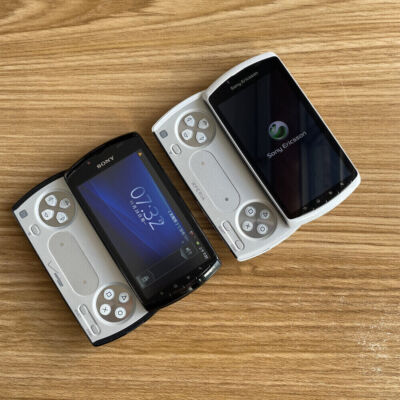 【極美品】　W21S by Sony Mobile　ヒーリングシルバー s-l400.jpg