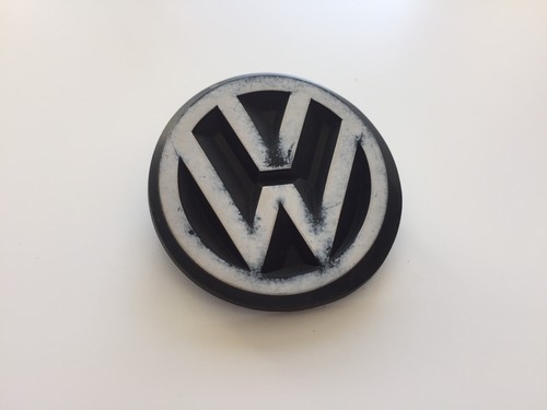 VW Polo 86c Bj. 81-90 VW Emblem weiß Heckklappe 191853601