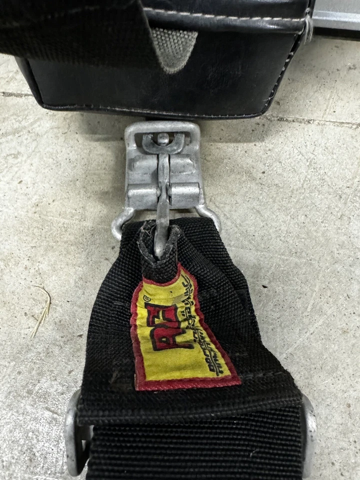 Arnés de seguridad con almohadilla de cuero RCI Car Racing Foto 4 de 4