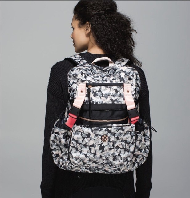 lululemon traveling yogini backpack